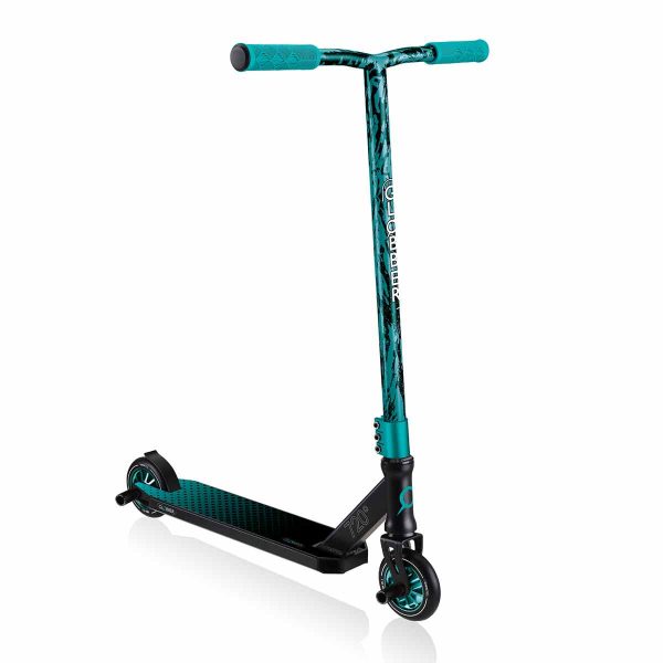Тротинетка за фрийстайл и скачане Globber GS 720 – черна-тюркоаз